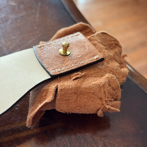 Banana Republic women’s M/L elastic waist belt floral buckle - Picture 4 of 10